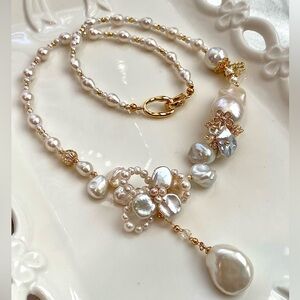 N242-High End Petal Pearl Flower And Flameball Pearl Necklace